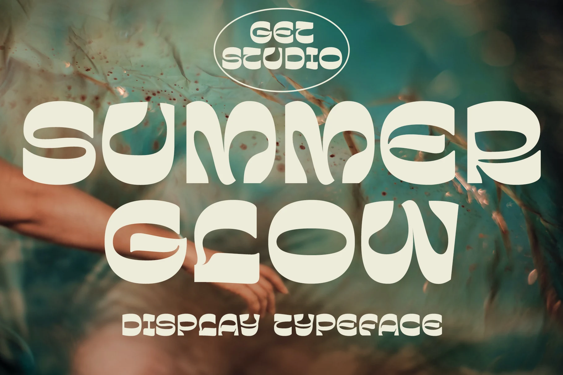 Summer Glow Font preview with cream wavy retro display lettering