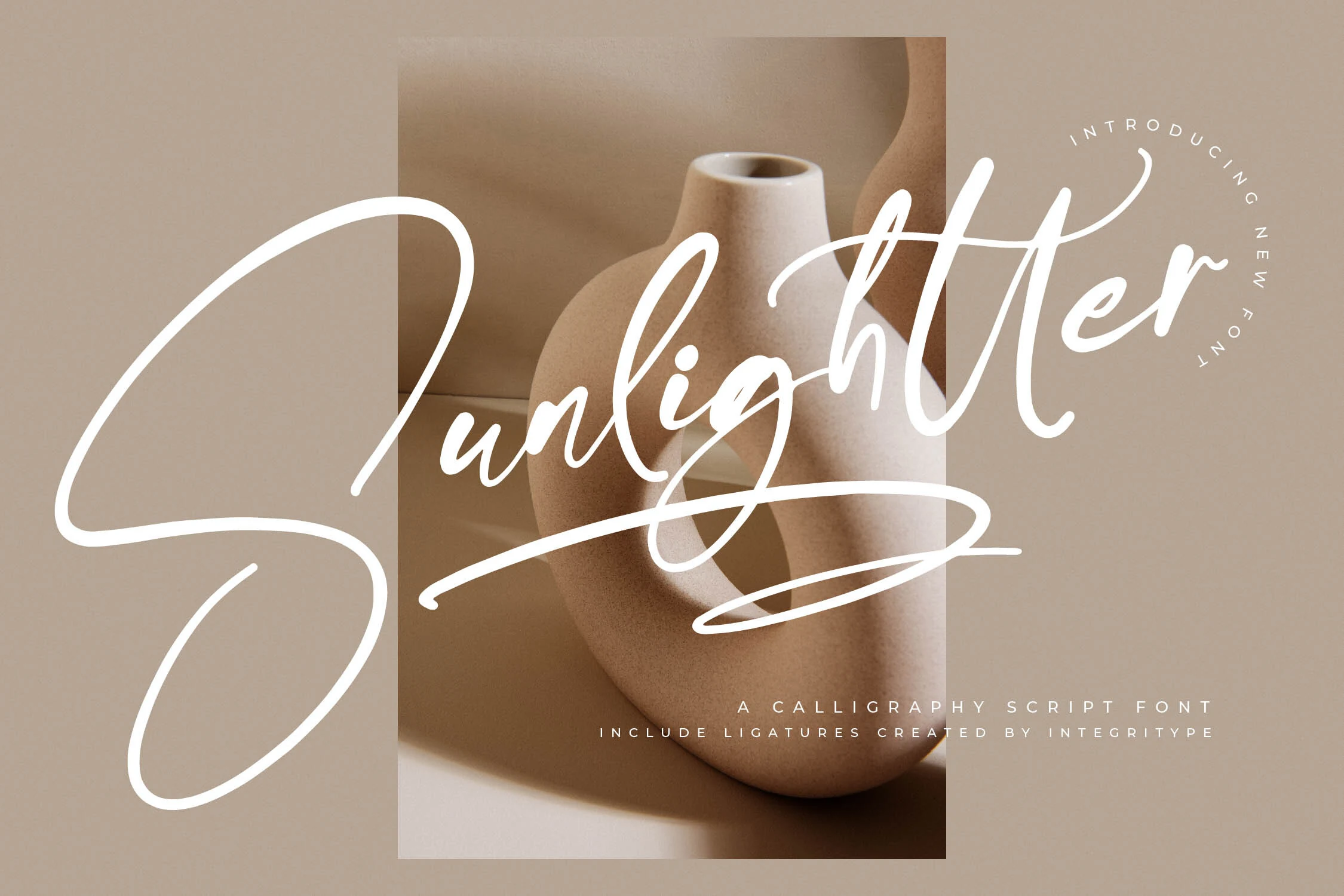 Sunlightter Font preview with white calligraphy script, long swashes, and fine flowing strokes